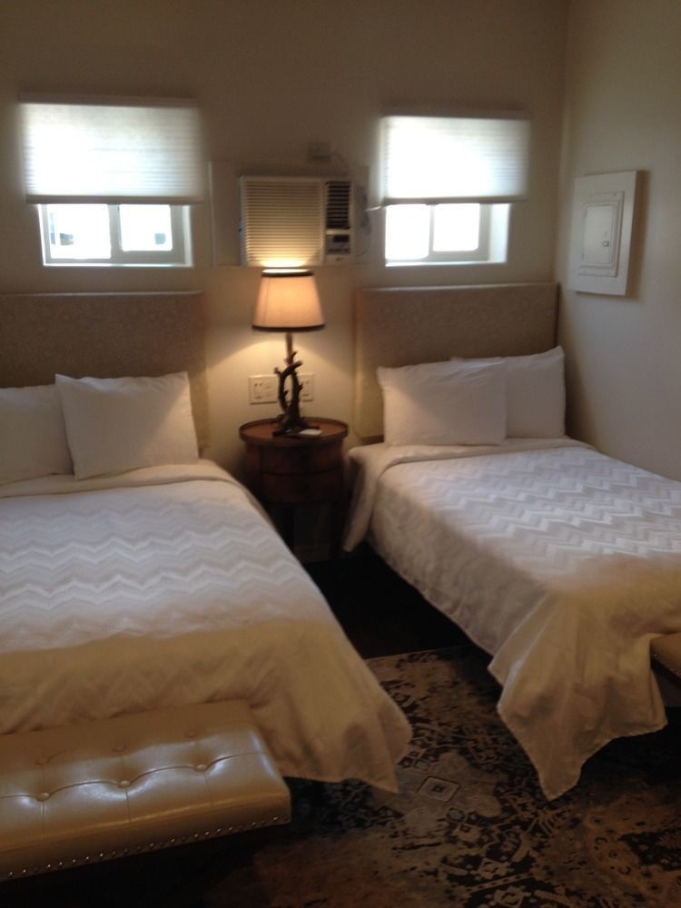 קוטונווד Iron Horse Inn מראה חיצוני תמונה